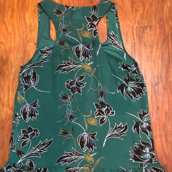 CAbi Women’s Sleeveless Peplum Top in a Green Floral Design, Size Small - Picture 4 of 7